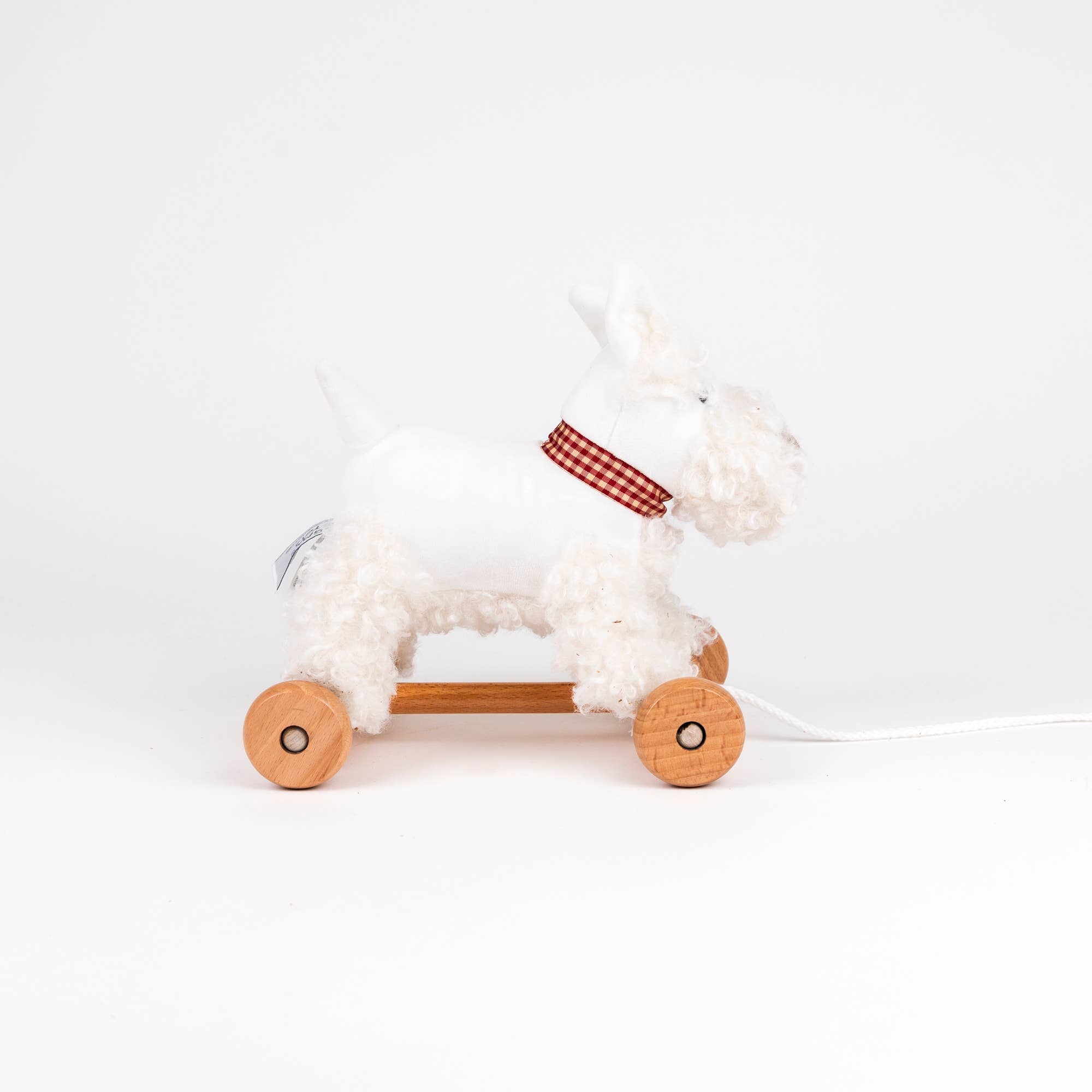 Pull-Along Lola