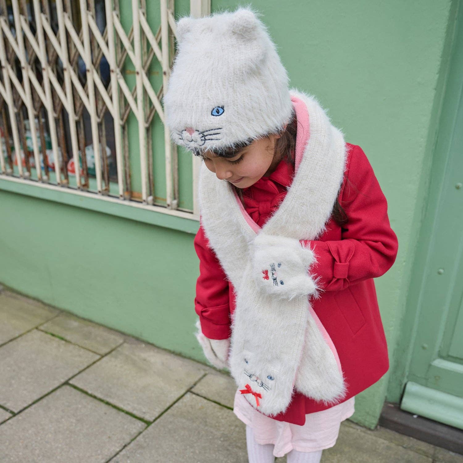 Cute Kitten Fluffy Gloves 7-10 Years